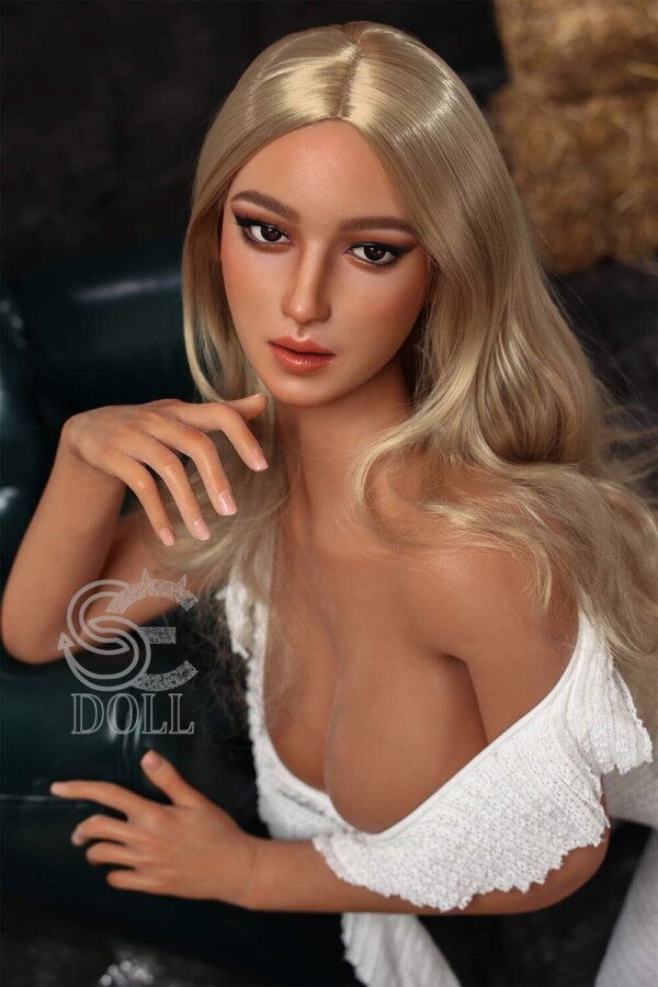 T157cm/5ft2 H-cup Silicone Sex Doll - Xena.C (Real Skin Texture Version) - Image 3